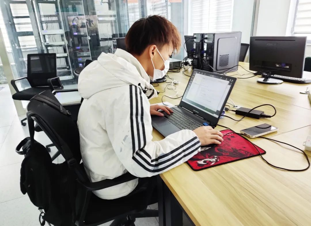 服务客户，Trust钱包科技人是认真的!